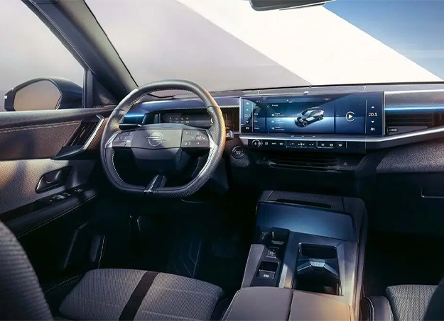 Intérieur du Nouveau Grandland Opel avec tableau de bord digital